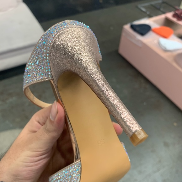 Women’s Crystal Embellished Strass Closed Toe Pumps Mule on a 4 Inch Stiletto - Picture 6 of 10